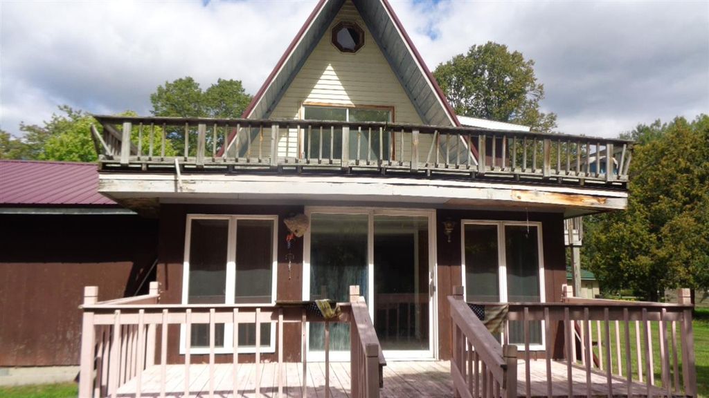 Ottawa Dr, Mesick, MI 49668, Foreclosure 131,000 4BD / 2BH