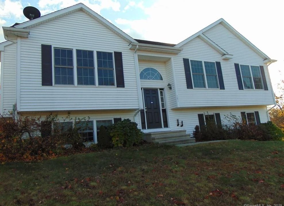 Auburn St, Naugatuck, CT 06770, Foreclosure 249,900 3BD / 3BH Foreclosure Listing 29562654