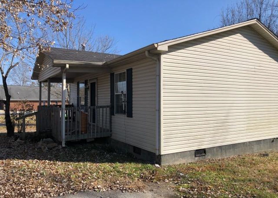 S Irvine Rd, Irvine, KY 40336, Foreclosure 52,900 2BD / 1BH