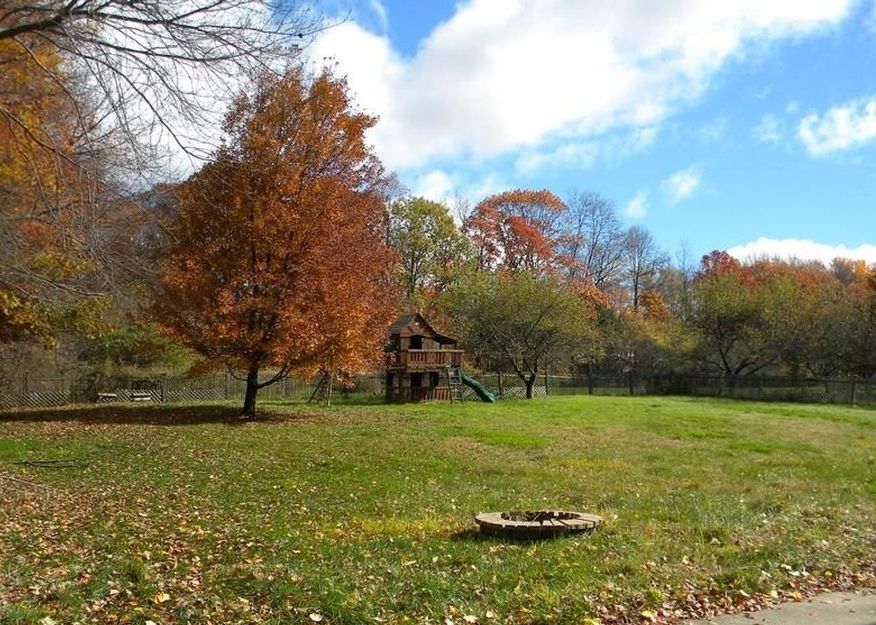 Hill St, Bristol, CT 06010, Foreclosure 335,000 3BD / 2.5BH