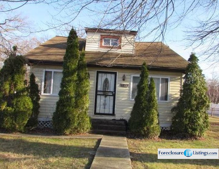 Avondale Rd, Parkville, MD 21234, Foreclosure 124,500 2BD / 2BH