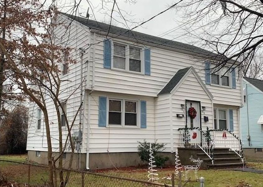 Adams St, Stratford, CT 06615, Foreclosure 204,361 4BD / 2BH Foreclosure Listing 29574742