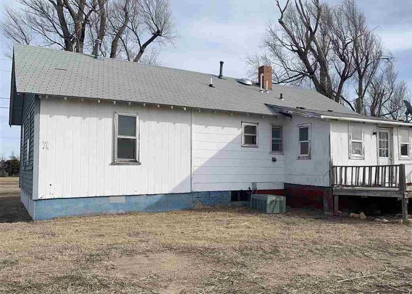 E Main Rd, Dodge City, KS 67801, Foreclosure 46,000 4BD / 1BH