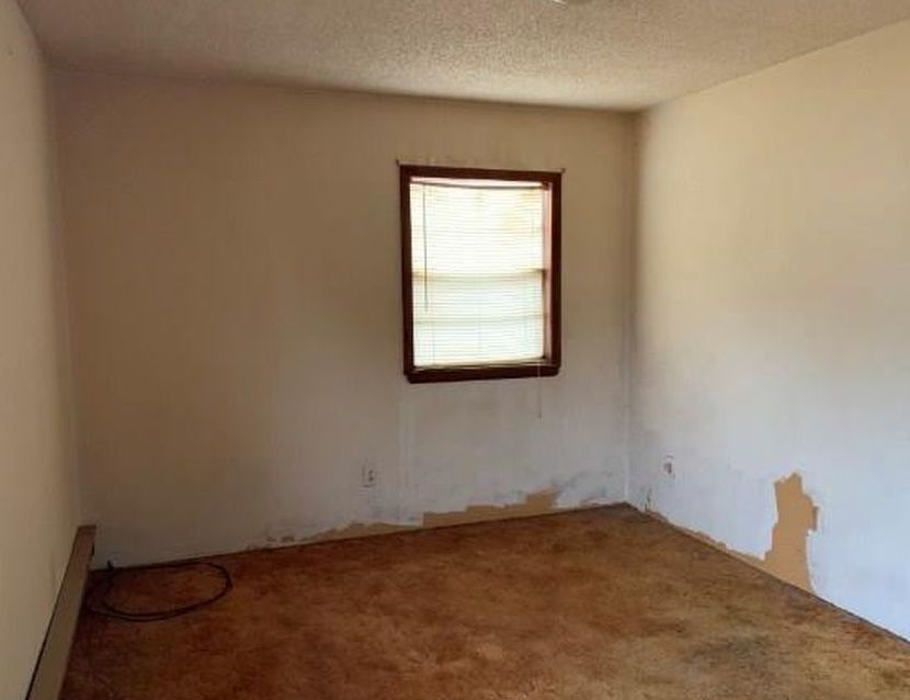 E 1167 Rd, Eufaula, OK 74432, Foreclosure 35,000 3BD / 2.5BH