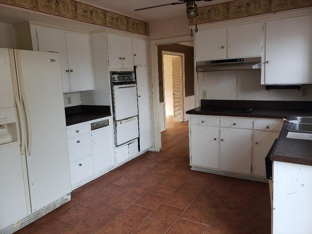 Pelham Dr, Roanoke, VA 24018, Foreclosure 200,000 5BD / 3BH