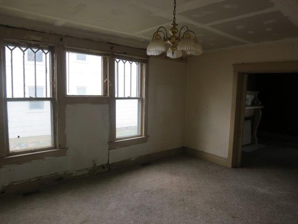 French Ave, Winchester, KY 40391, Foreclosure 50,000 4BD / 2BH