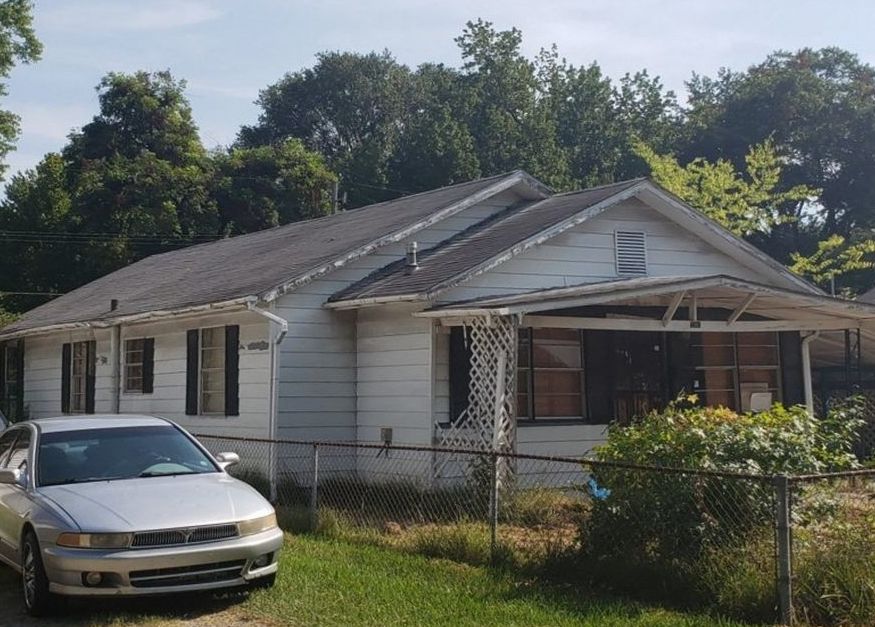 W 26th Ave, Pine Bluff, AR 71603, Foreclosure Call 3BD / 1BH