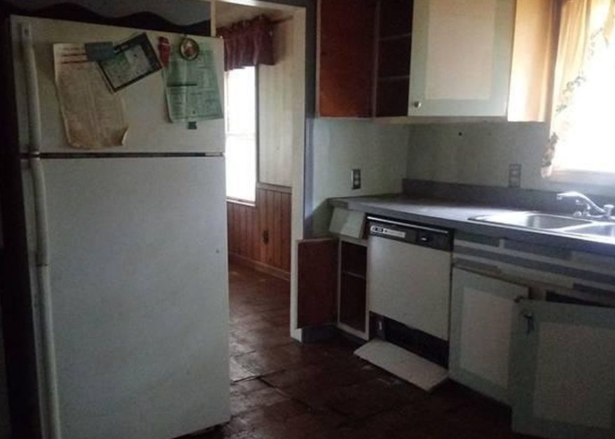 Coutant St, Flushing, MI 48433, Foreclosure 60,000 3BD / 2BH