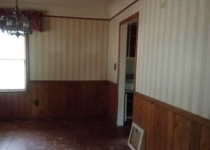 Coutant St, Flushing, MI 48433, Foreclosure 60,000 3BD / 2BH