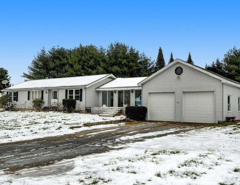 Cobble Ln, Sheffield, MA 01257, Foreclosure 150,000 3BD / 2BH Foreclosure Listing 29639485