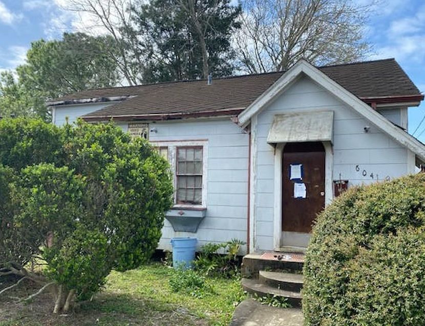 Charles St, New Iberia, LA 70560, Foreclosure 37,000 2BD / 1BH