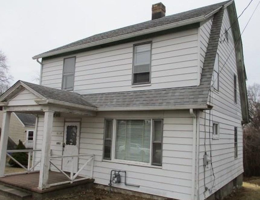 Henry Ave, Stratford, CT 06614, Foreclosure 154,900 3BD / 2BH