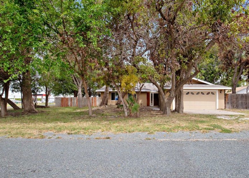 Badger Hill Ave, Exeter, CA 93221, Foreclosure 220,000 3BD / 2BH