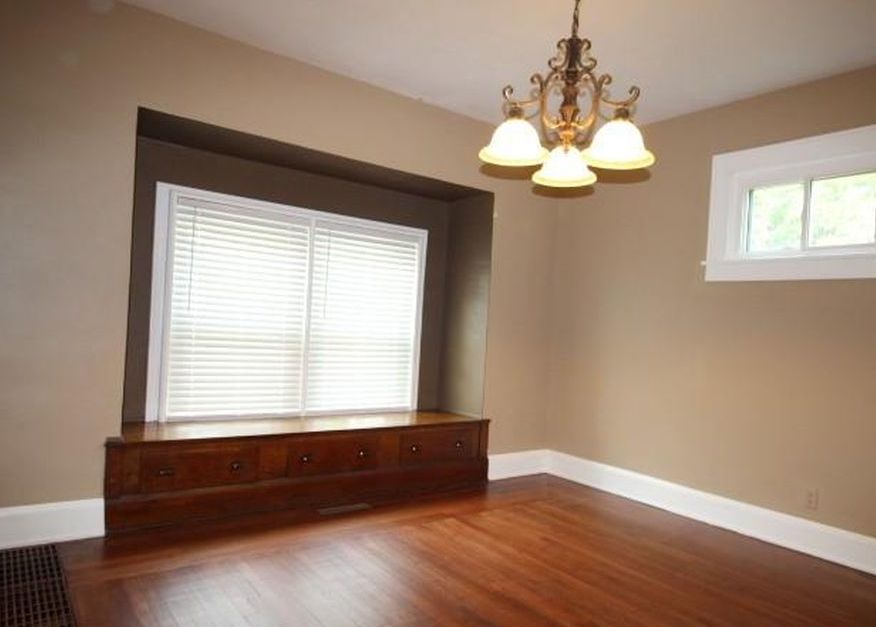 Brooklyn Ave, Salem, OH 44460, Foreclosure 127,900 3BD / 1BH