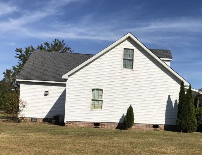 King Hiram Rd, Hope Mills, NC 28348, Foreclosure 135,000 3BD / 2BH