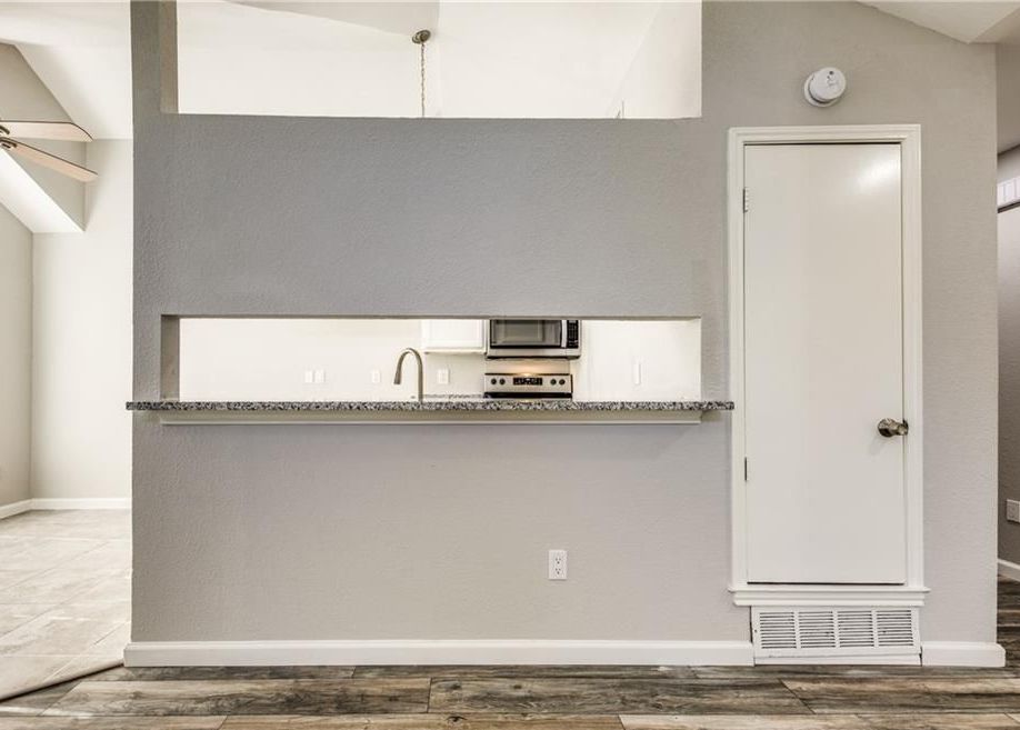 Rustic Trl, Mesquite, TX 75180, Foreclosure 115,000 3BD / 2BH