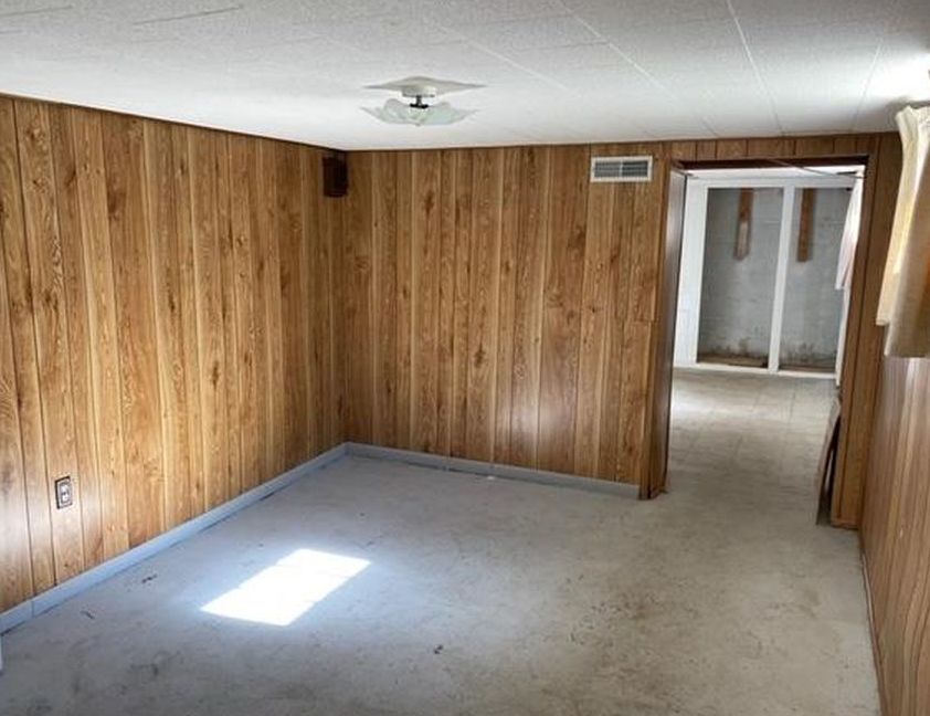 Bostick Ave, Beckley, WV 25801, Foreclosure 59,900 2BD / 1BH