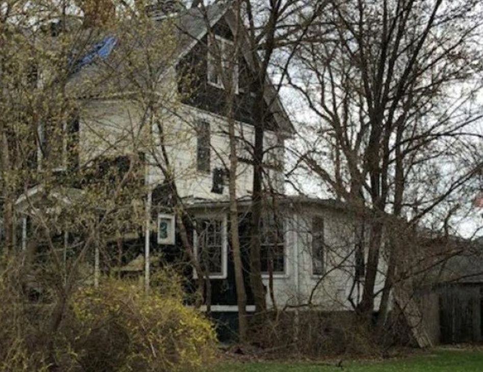 Common Rd, Roseville, MI 48066, Foreclosure Call 4BD / 1.5BH