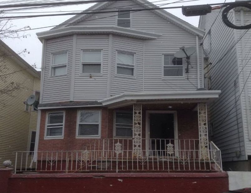Lyon St, Paterson, NJ 07524, Foreclosure 254,848 4BD / 2BH