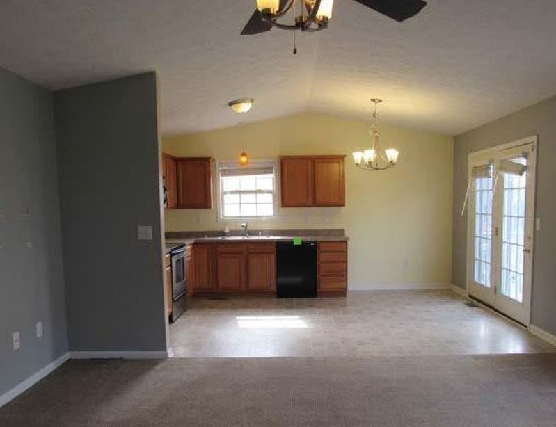 Bracken Ct, Winchester, KY 40391, Foreclosure 119,500 3BD / 2BH