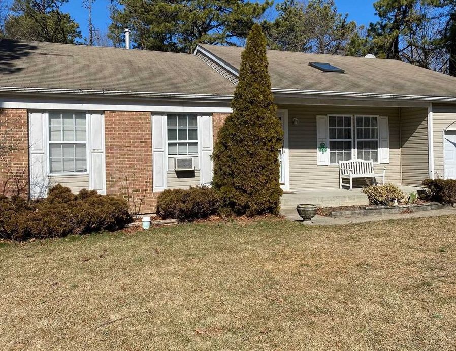 Chardonnay Dr, Coram, NY 11727, Foreclosure 299,999 3BD / 2BH Foreclosure Listing 29695000