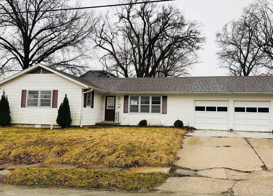 E 7th St, Trenton, MO 64683, Foreclosure 45,000 3BD / 2BH