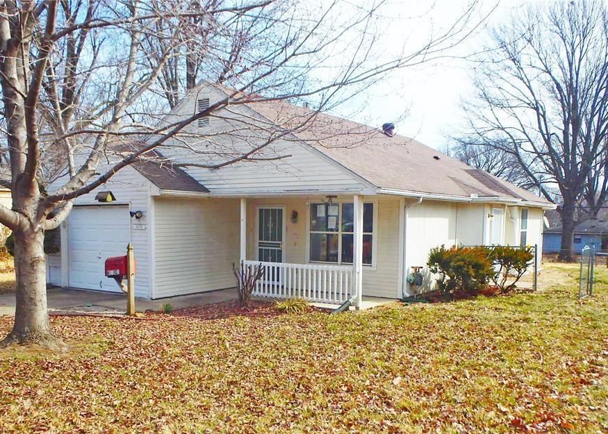 Greenwood Rd, Kansas City, MO 64138, Foreclosure 79,000 3BD / 2BH