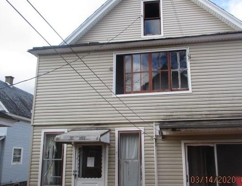 Lincoln Ave, Amsterdam, NY 12010, Foreclosure 80,000 6BD / 2BH