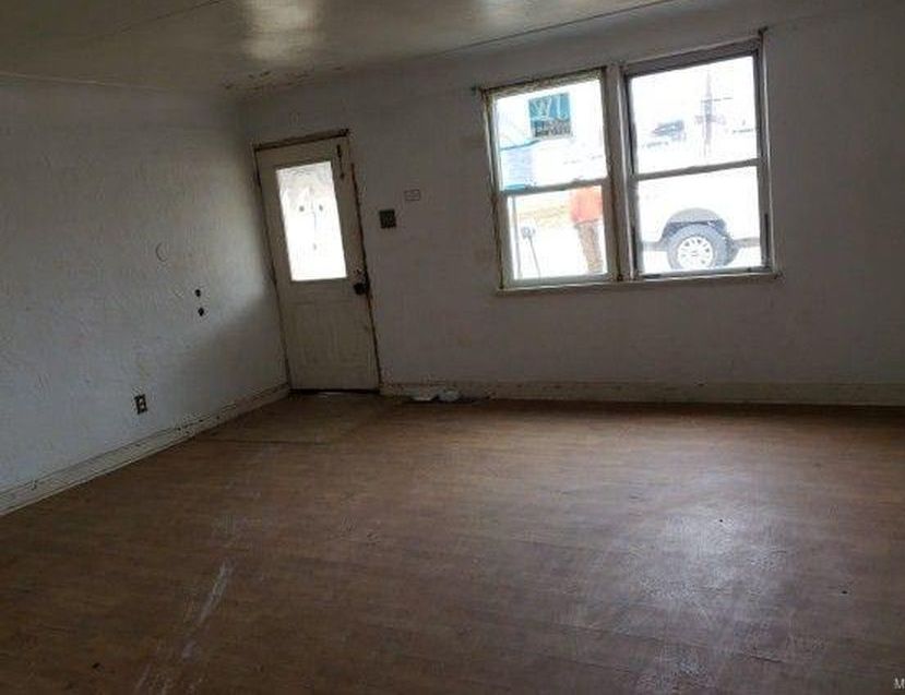 Chambers Rd, Saint Louis, MO 63136, Foreclosure Call 6BD / 3BH