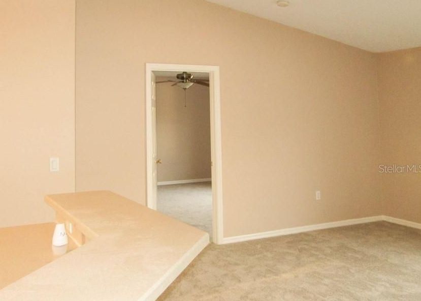 Apopka Pl, Kissimmee, FL 34759, Foreclosure 230,900 3BD / 2BH