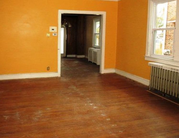 W Plumstead Ave, Lansdowne, PA 19050, Foreclosure 80,000 3BD / 1BH