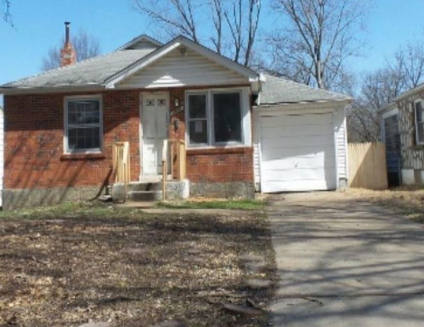 Vinita Dr, Saint Louis, MO 63114, Foreclosure Call 2BD / 1BH Foreclosure Listing 29725383