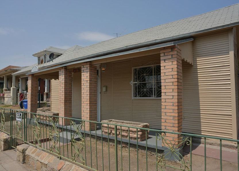 E Yandell Dr, El Paso, TX 79902, Foreclosure 63,000 3BD / 1BH