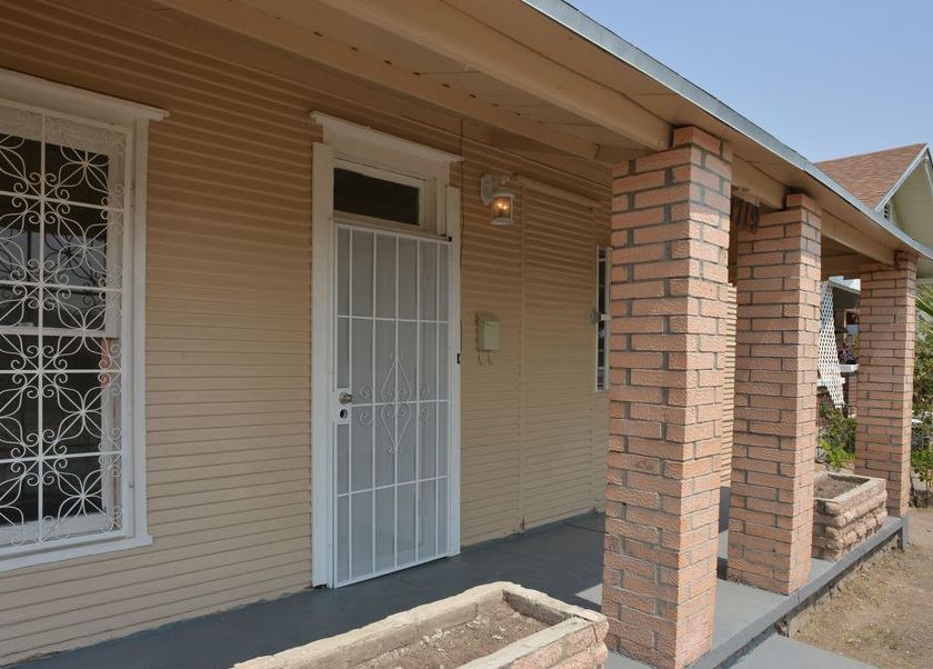 E Yandell Dr, El Paso, TX 79902, Foreclosure 63,000 3BD / 1BH