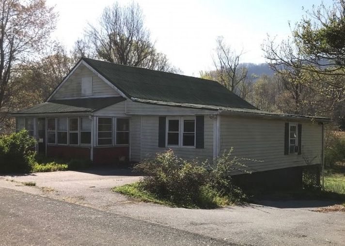 Gates Ave, NC 28655, Foreclosure 87,000 2BD / 1BH