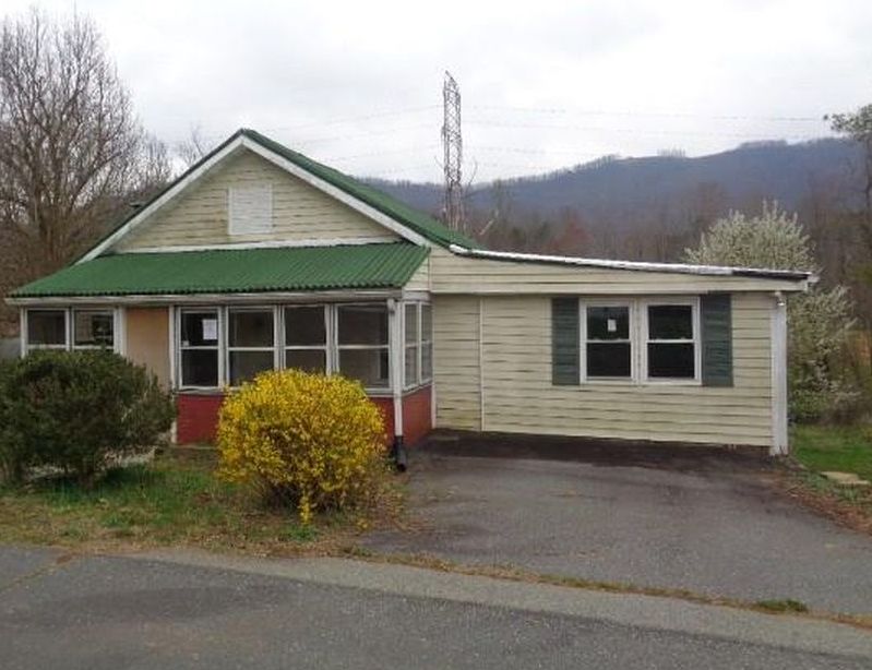 Gates Ave, NC 28655, Foreclosure 87,000 2BD / 1BH