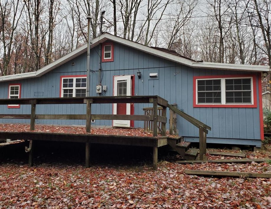 Twin Lake Dr, Kunkletown, PA 18058, Foreclosure Call 3BD / 1BH