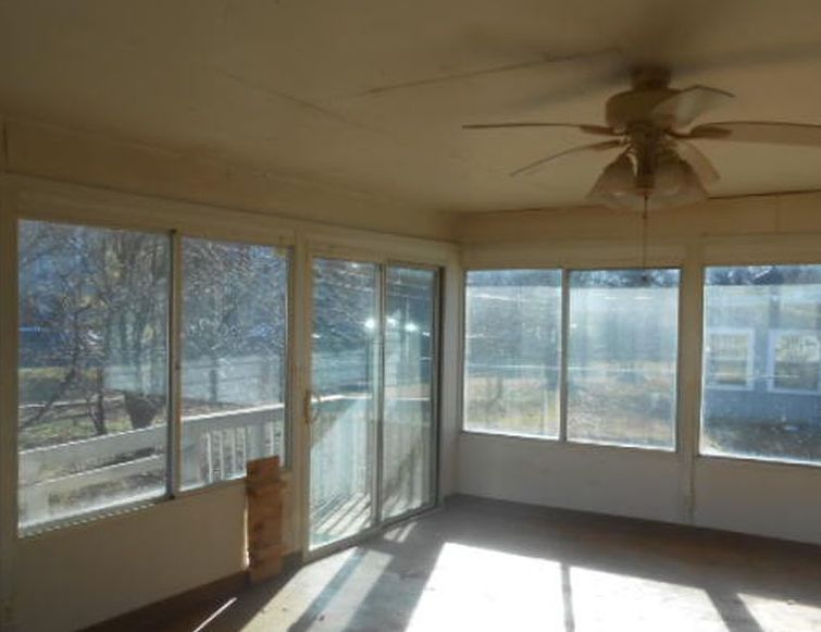 S Dayton Ave, Springfield, MO 65807, Foreclosure 115,000 3BD / 2BH