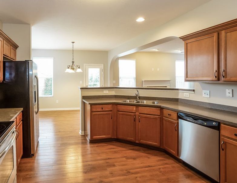 Links Ln, Noblesville, IN 46062, Foreclosure 187,100 3BD / 3BH