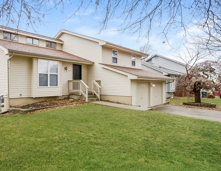 Ne Ridgeview Dr, Lees Summit, MO 64086, Foreclosure 189,000 3BD