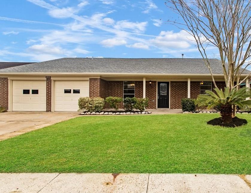 Creekview Dr, La Porte, TX 77571, Foreclosure 209,000 4BD / 2BH Foreclosure Listing 29764683