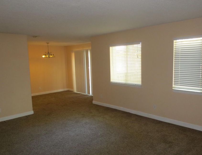 Park Ave, Orange Park, FL 32073, Foreclosure 1,250,000 2BD / 2BH