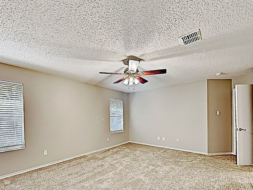 Crescenzio Dr, Grand Prairie, TX 75052, Foreclosure 230,000 3BD