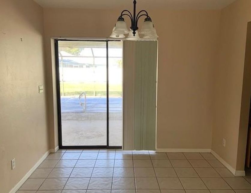 Sw 33rd Ter, Cape Coral, FL 33914, Foreclosure 224,000 3BD / 2BH