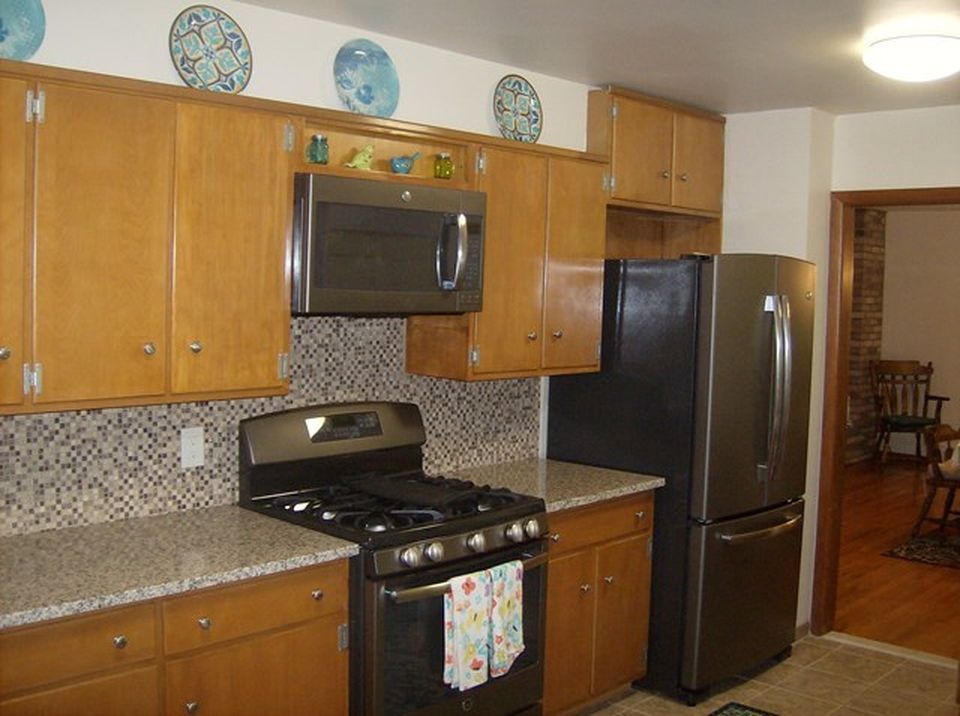 Jones Rd, Vestal, NY 13850, Foreclosure 244,900 4BD / 3BH