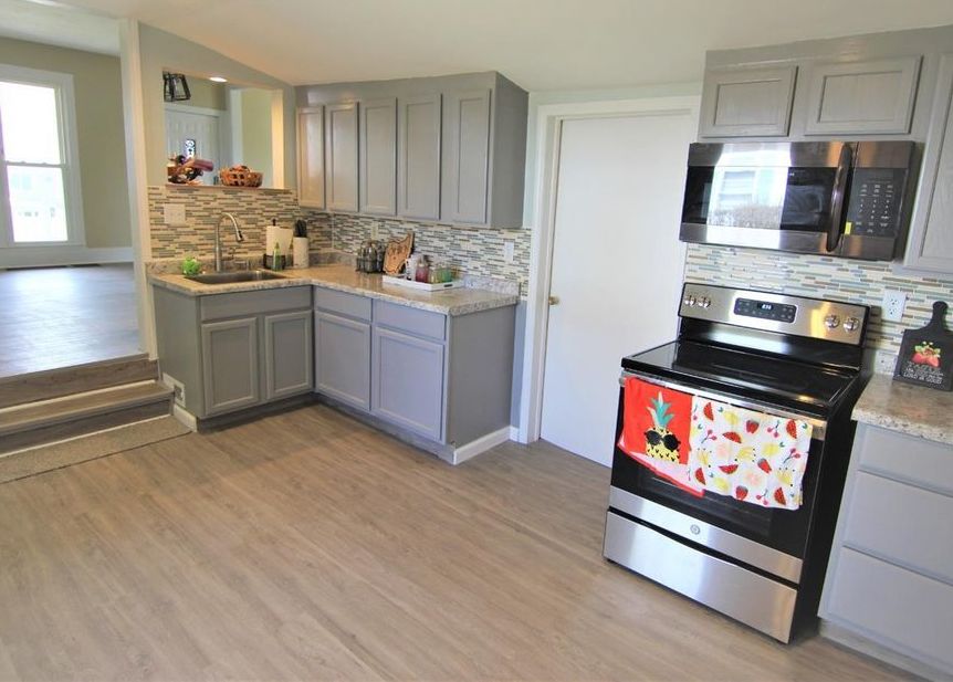 Kinney St, Bellevue, OH 44811, Foreclosure 85,000 3BD / 2BH