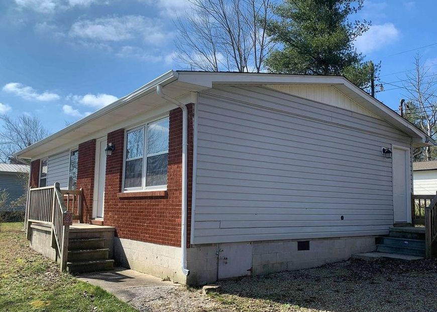 Wallace St, Jamestown, TN 38556, Foreclosure 55,787 3BD / 1BH