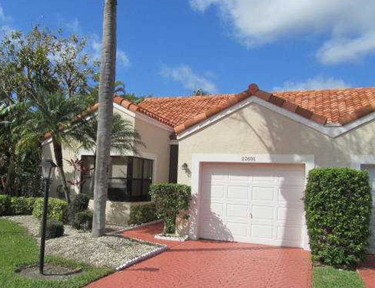Meridiana Dr, Boca Raton, FL 33433, Foreclosure 179,200 2BD / 2BH