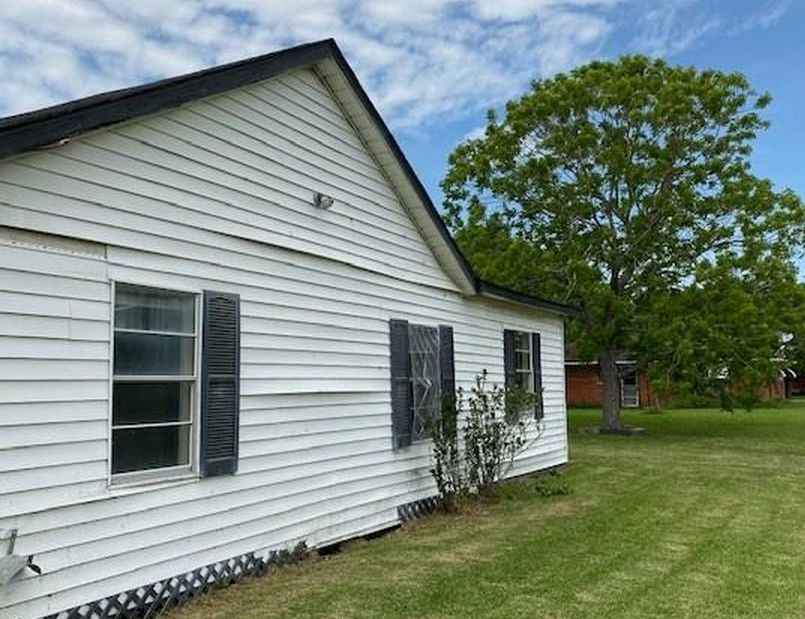 Whitson St, Bay City, TX 77414, Foreclosure 43,000 3BD / 2BH