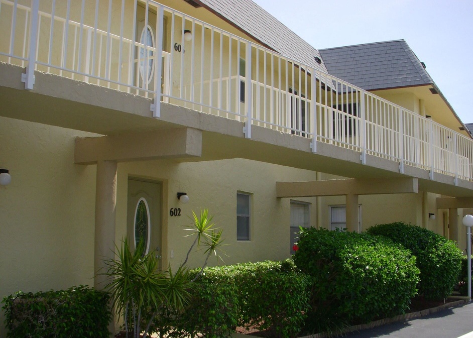 S Ocean Blvd Apt 602, Palm Beach, FL 33480, Foreclosure 189,900